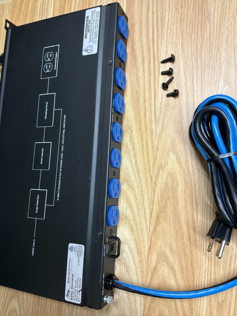 Middle Atlantic PD-915R-SP 9 Outlet Rackmount Power Distribution Unit